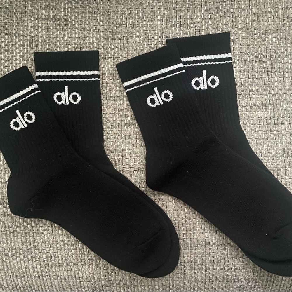 Alo Throwback socks 2 pairs brand new